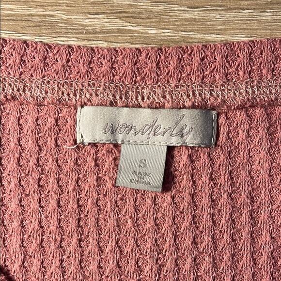 Women's Sleeveless Button-Down Top - Muted/Dark Pink - Picture 6 of 8